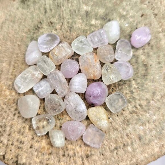 A Bottle Of Nature Kunzite Polished Stone Chips - Picture 5 of 6